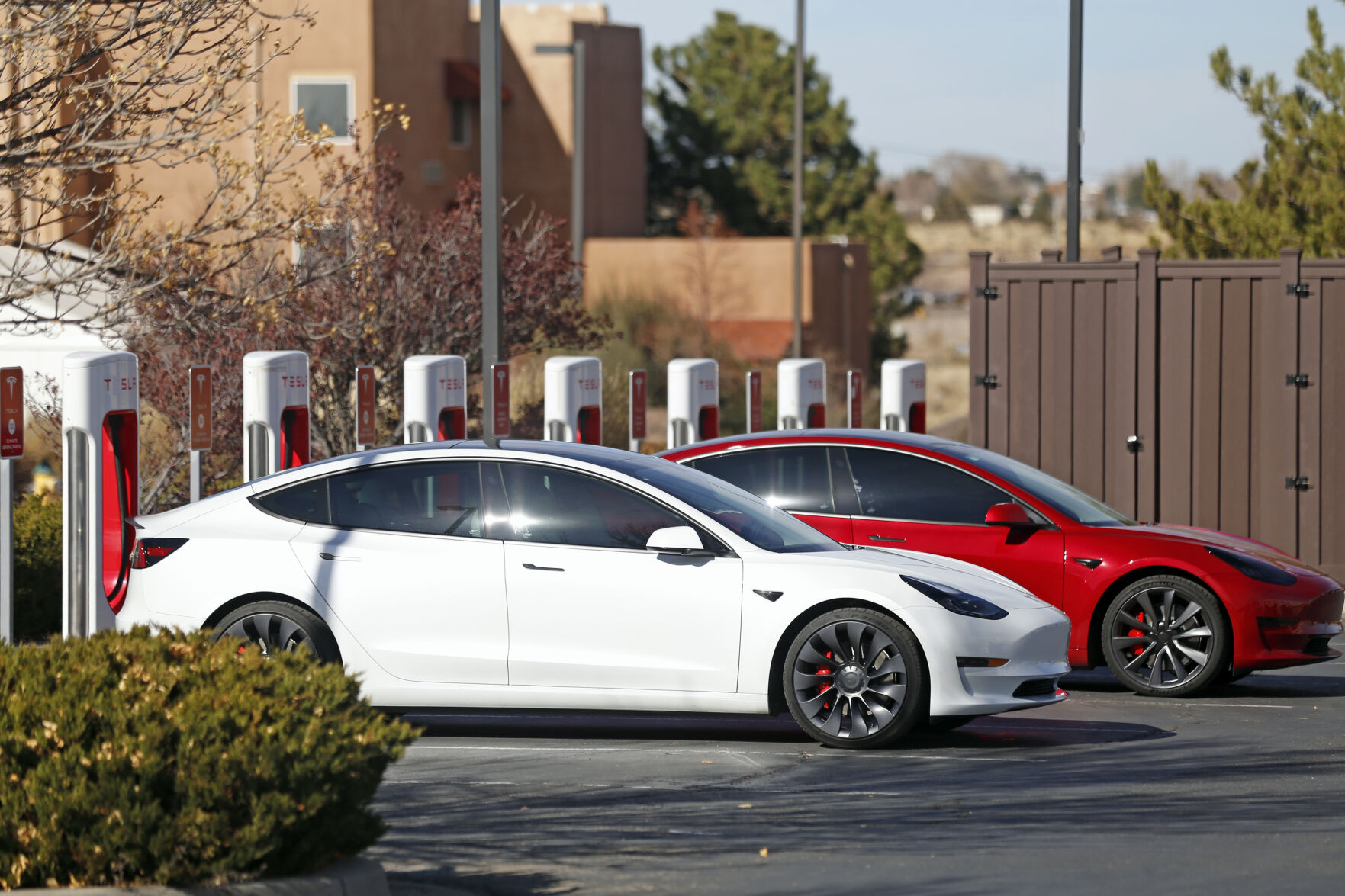 111821ElectricCar_2.JPG